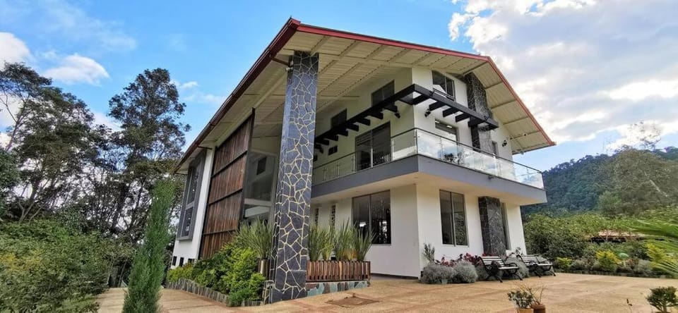 Property building, Facade/entrance
