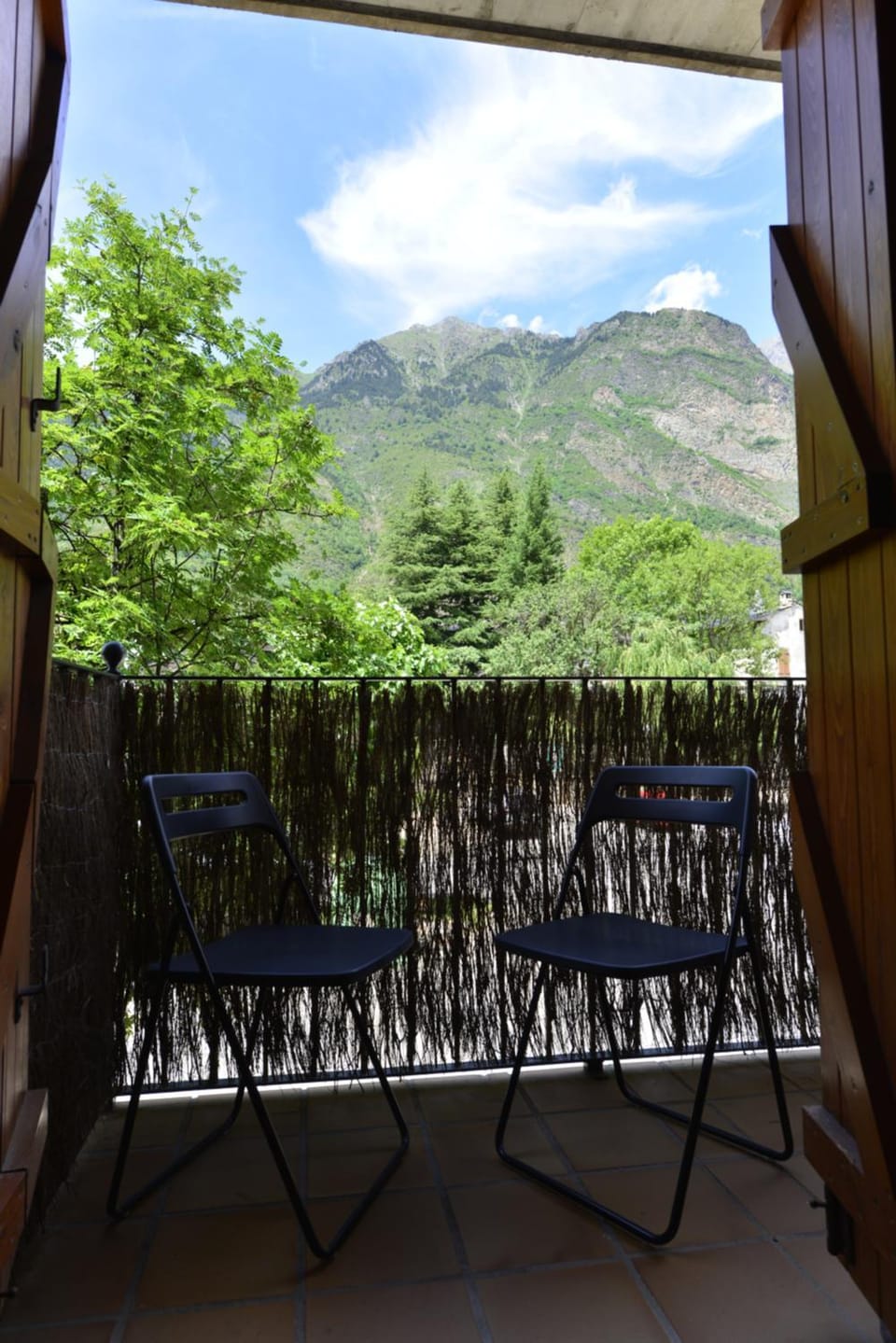 Balcony/Terrace, Mountain view