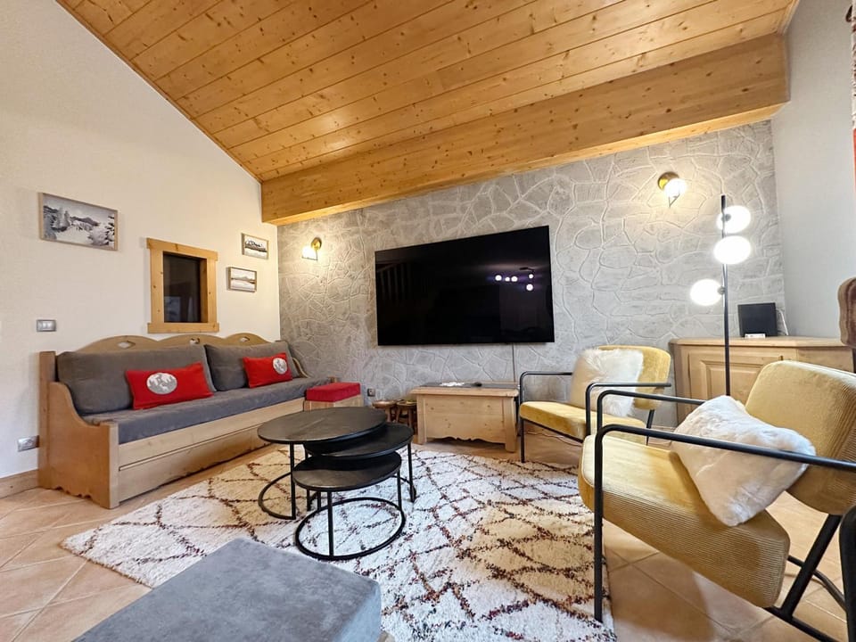 Appartement duplex spacieux avec piscine et WiFi à Samoëns - FR-1-624-9 Apartment in Samoëns