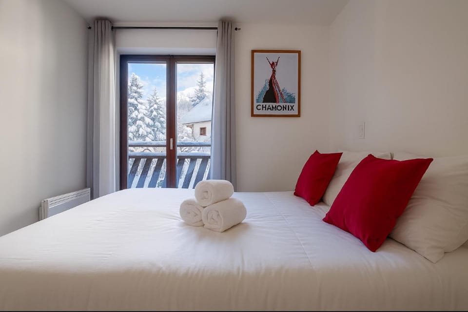 Modern Apt With Balcony In The Center Of Chamonix Apartment in Chamonix