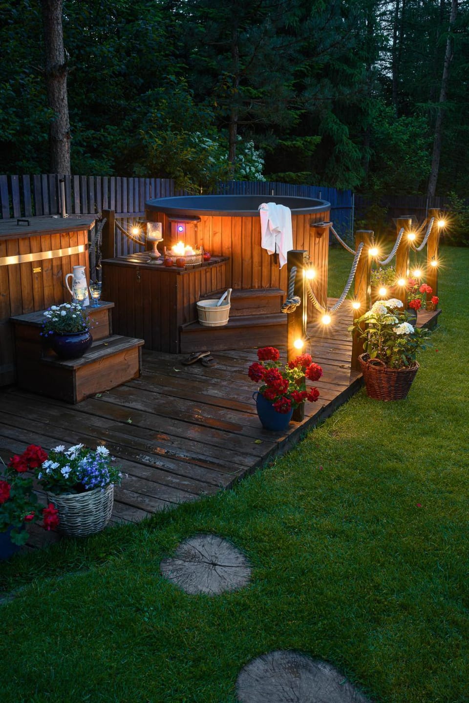 Garden, Hot Tub, Sauna, Garden view
