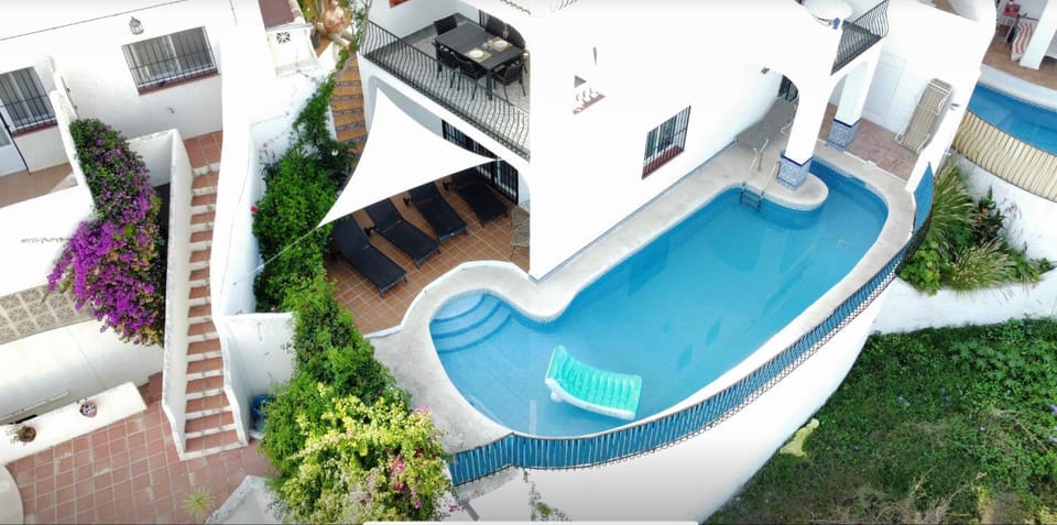 CASA BURRIANA Villa in Nerja