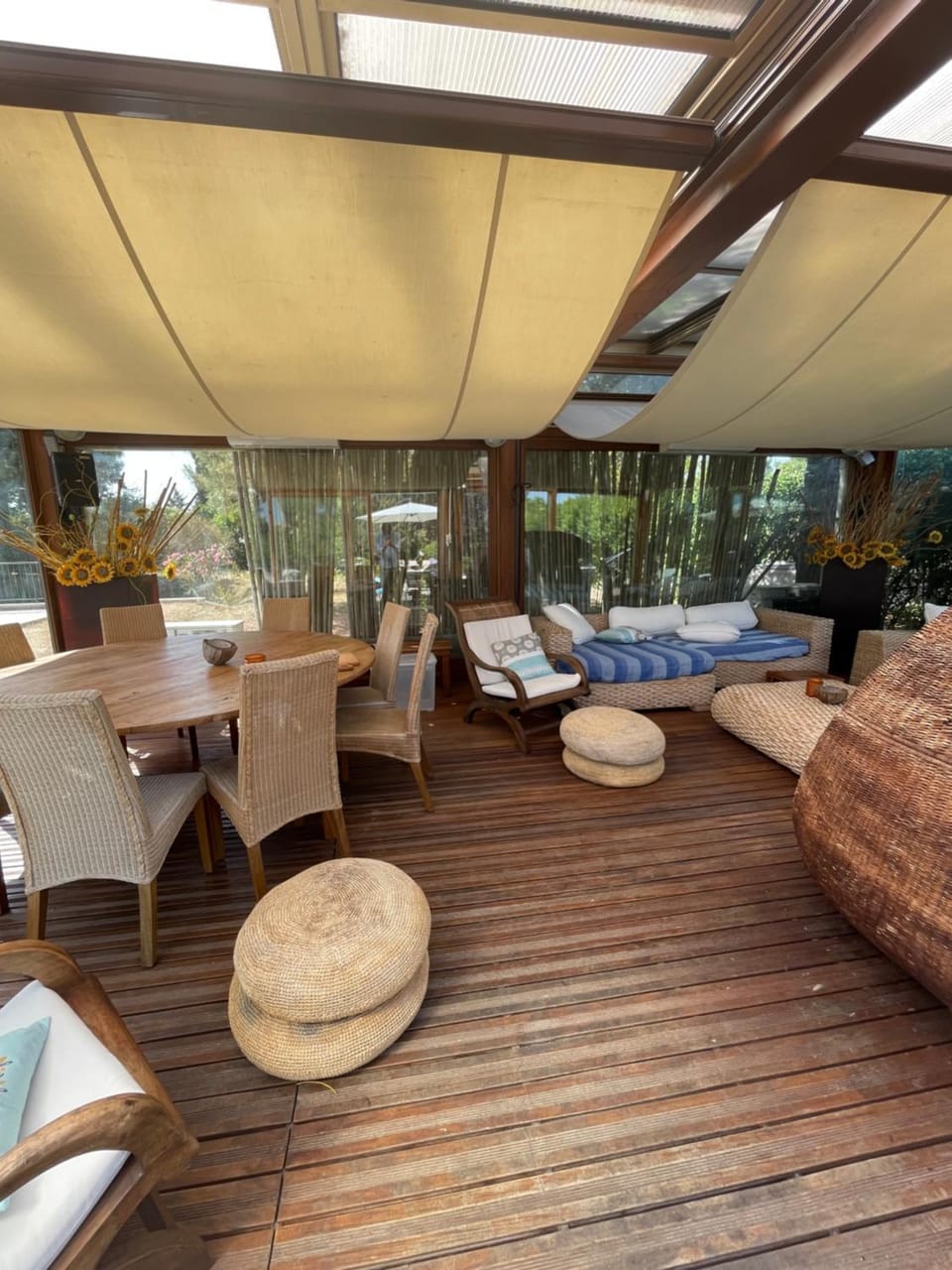Patio, Garden, View (from property/room), Balcony/Terrace, Living room, Seating area, Dining area, Garden view