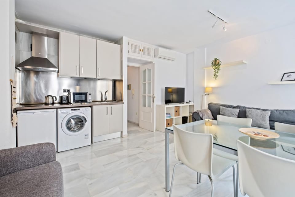 Living room, Dining area, kitchen