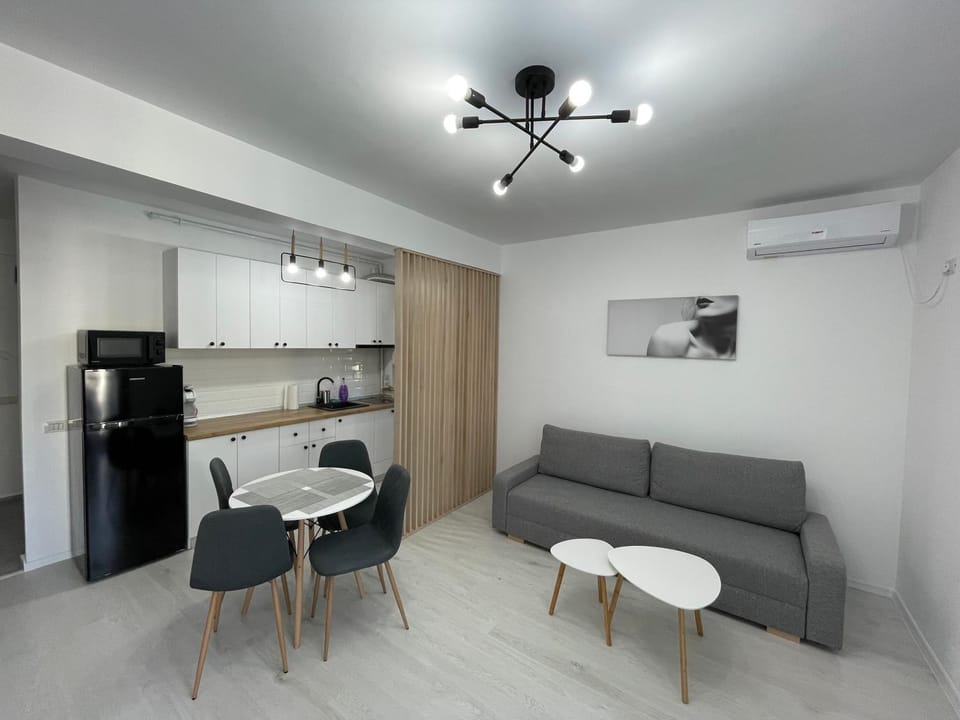 Kitchen or kitchenette, Living room, Dining area