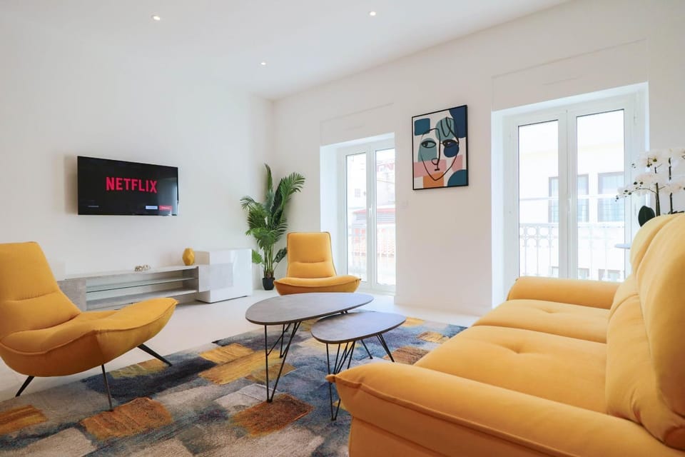 Communal lounge/ TV room, Living room