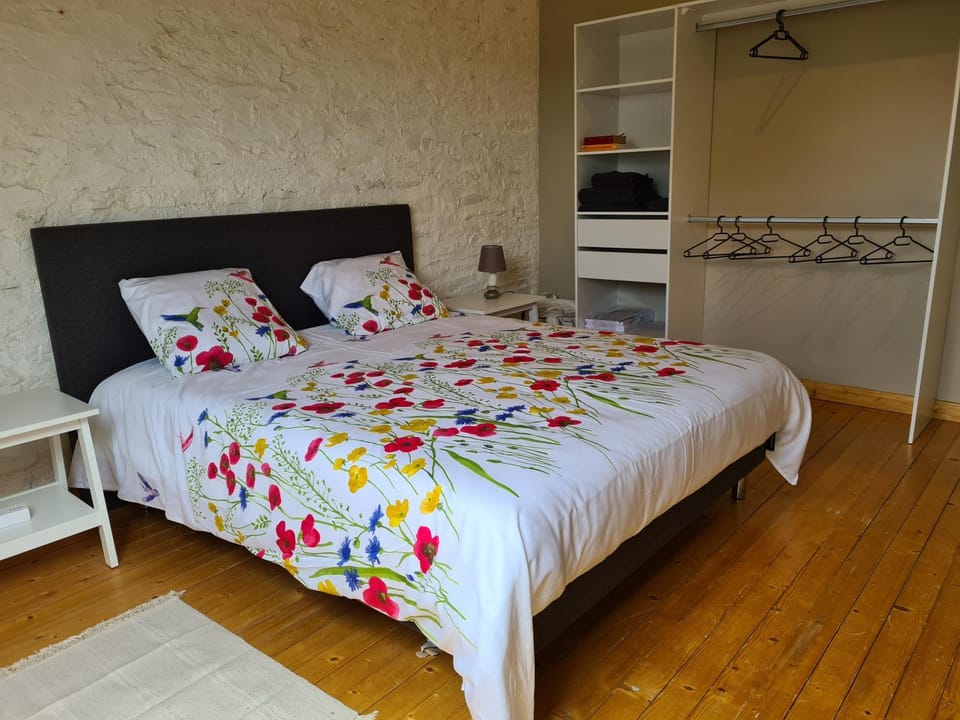 Bed, Bedroom