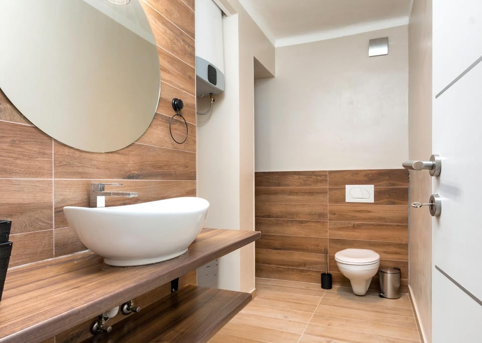 Toilet, Bathroom