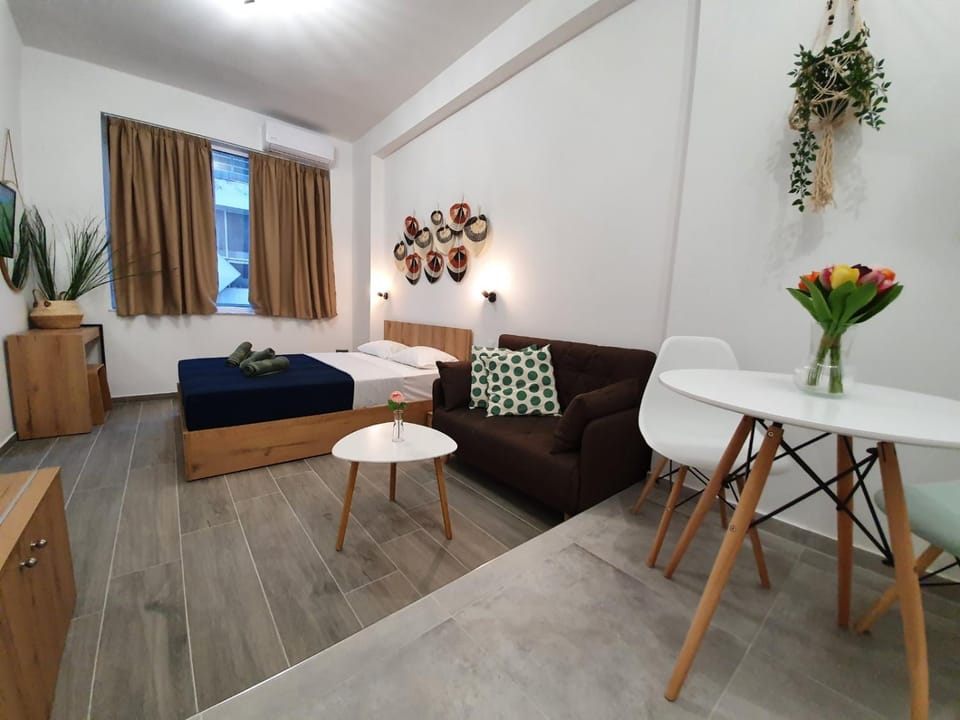 The 9 Project - Thessaloniki City Centre Apartment in Thessaloniki