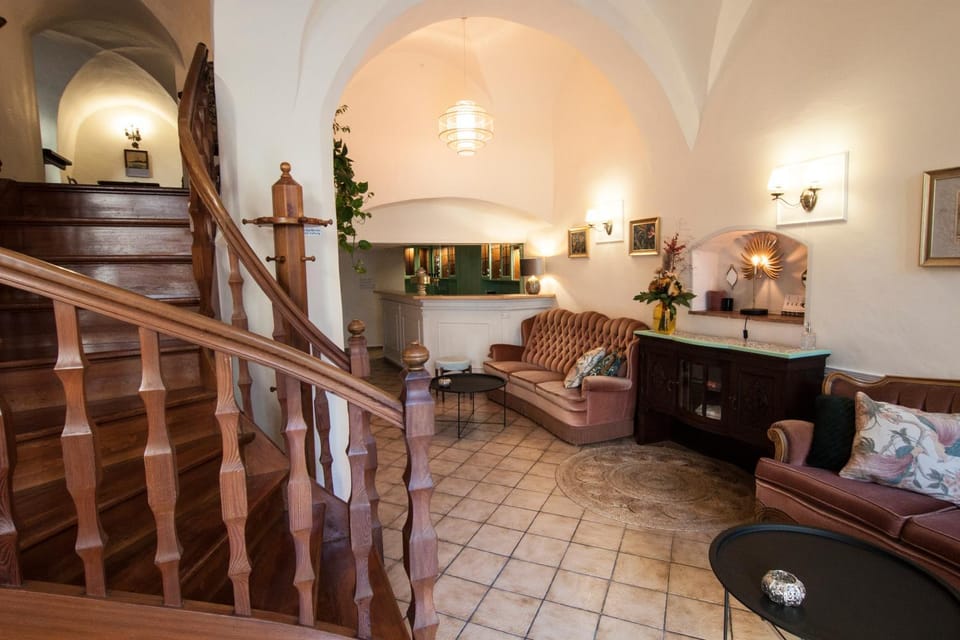 Lobby or reception, Seating area