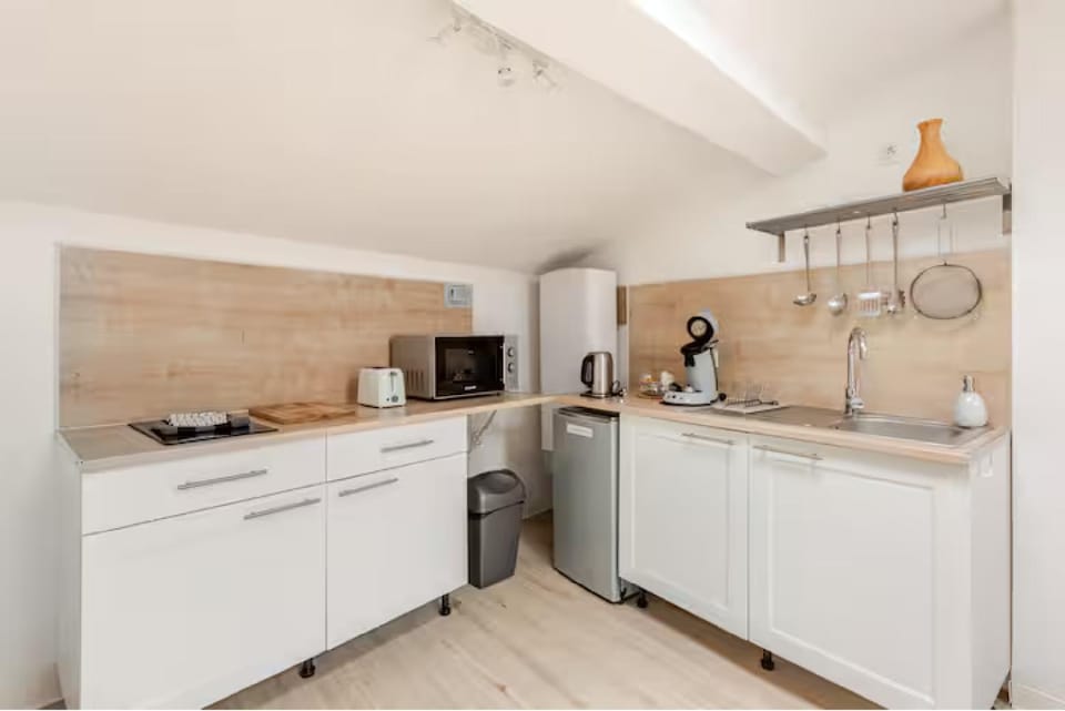 Appartement "Sacha" au calme en Hypercentre de Revel Apartment in Occitanie