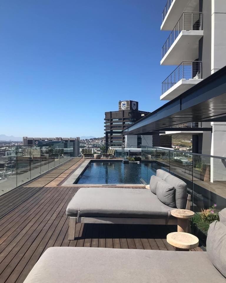 16 on Bree luxury studio apartment with city mountain views Apartment in Cape Town