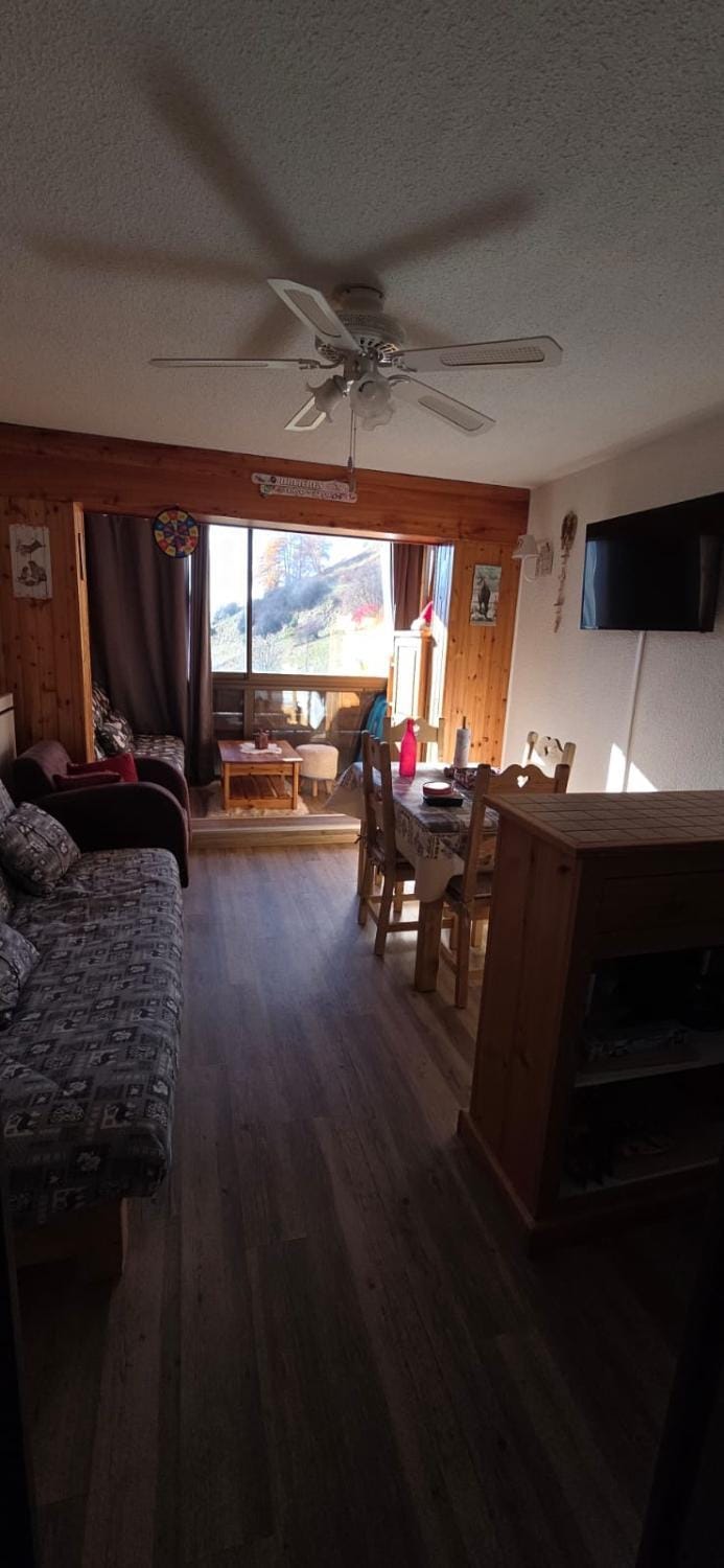 Très joli studio au calme et bien situé Apartment in Provence-Alpes-Côte d'Azur