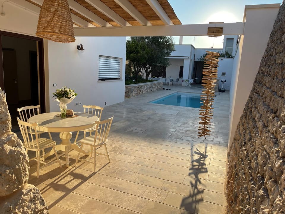 Patio, Swimming pool