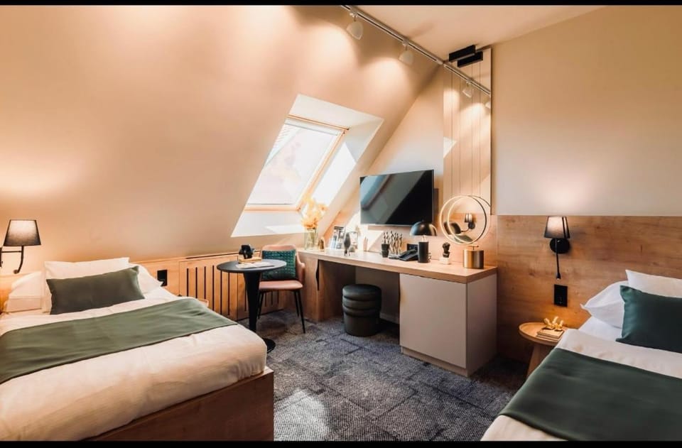 Photo of the whole room