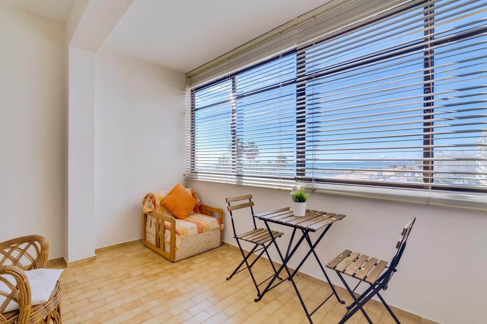 View (from property/room), Seating area, Dining area