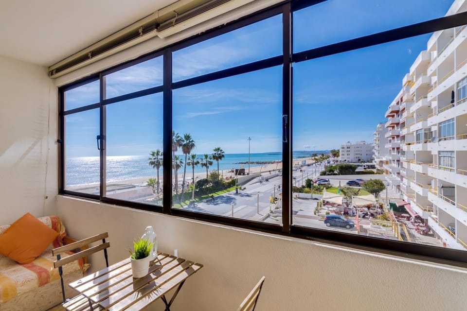 Natural landscape, View (from property/room), Balcony/Terrace, Seating area, Sea view
