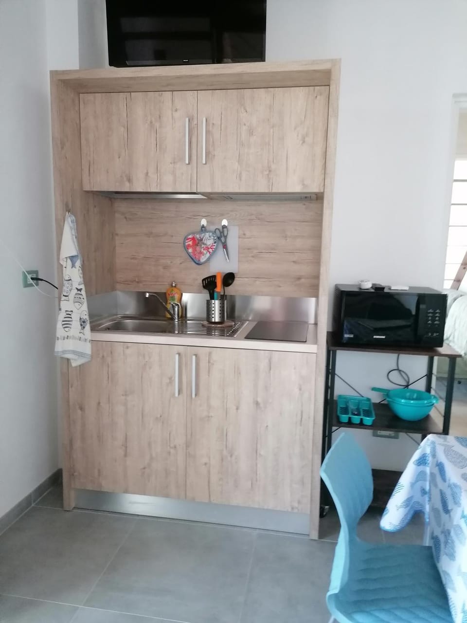 Kitchen or kitchenette