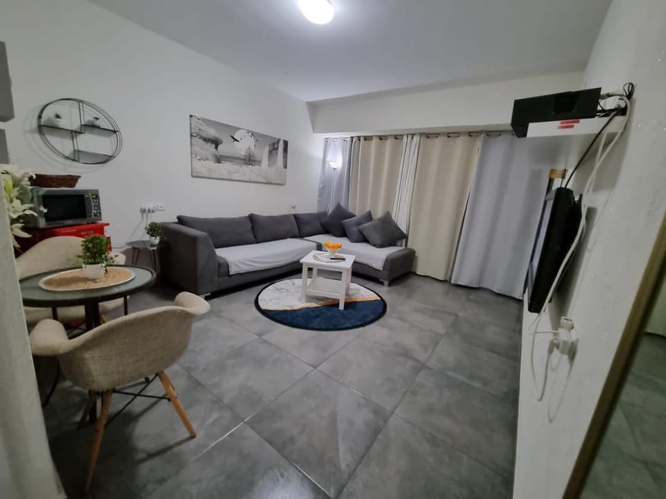 Pearl island suite Apartment in South District