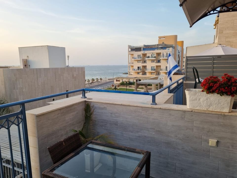 Pearl island suite Apartment in South District