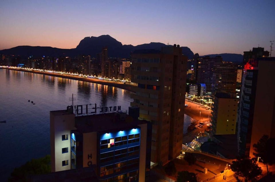 Night, Natural landscape, Bird's eye view, Evening entertainment, City view, Mountain view, Sea view