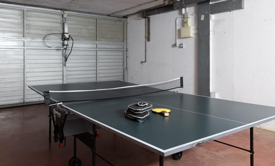 Game Room, Table tennis