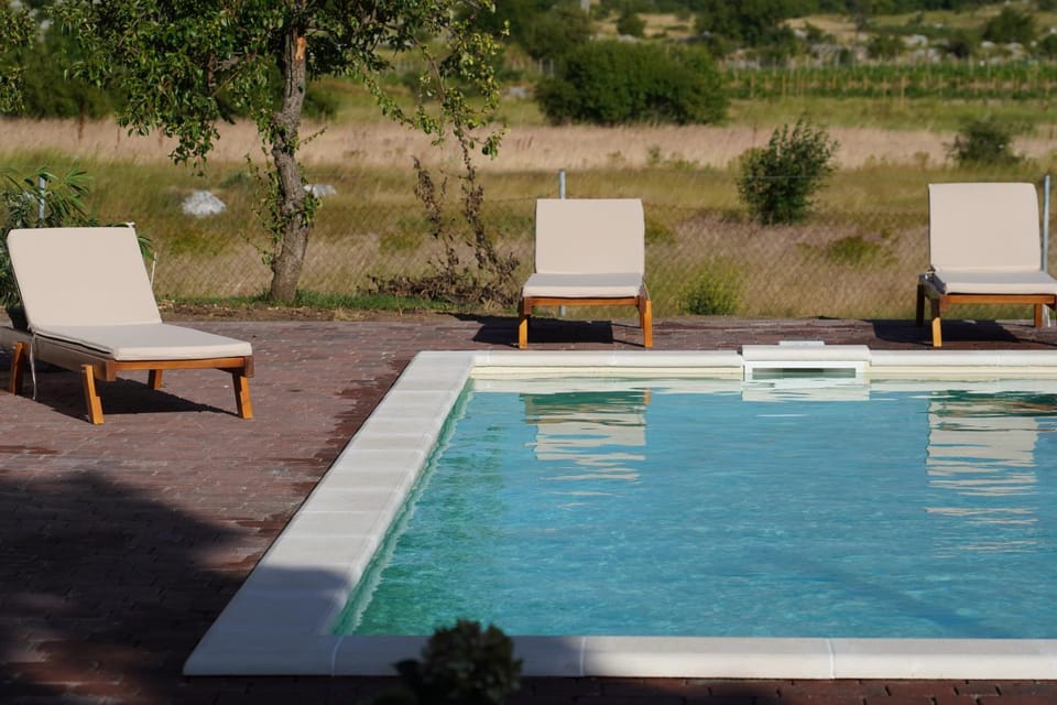 Villa Vucipolje Chalet in Split-Dalmatia County