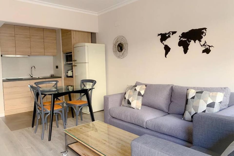 Seating area, Dining area, kitchen