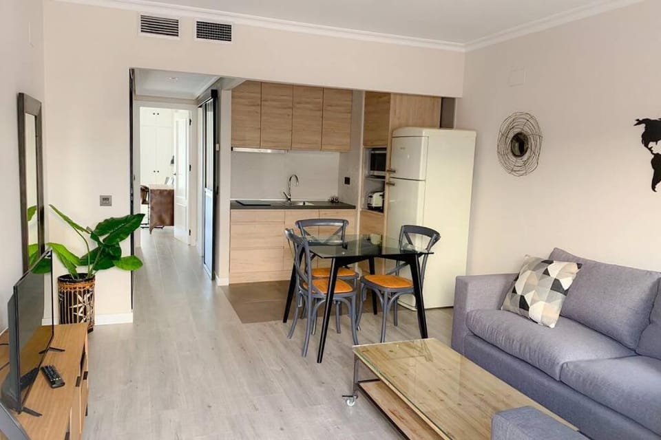 Kitchen or kitchenette, Living room