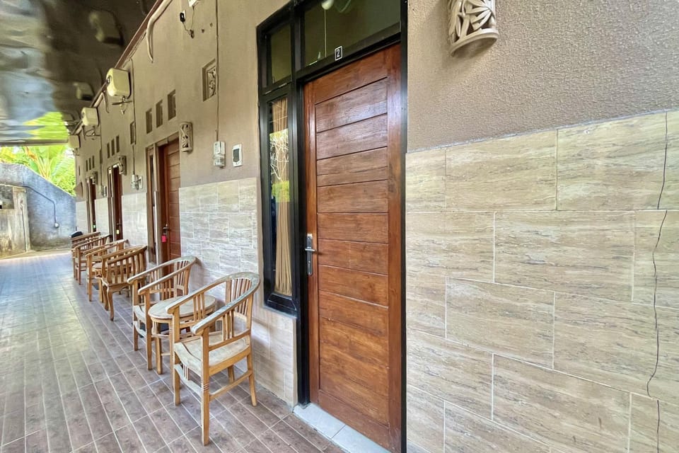 Patio, Day