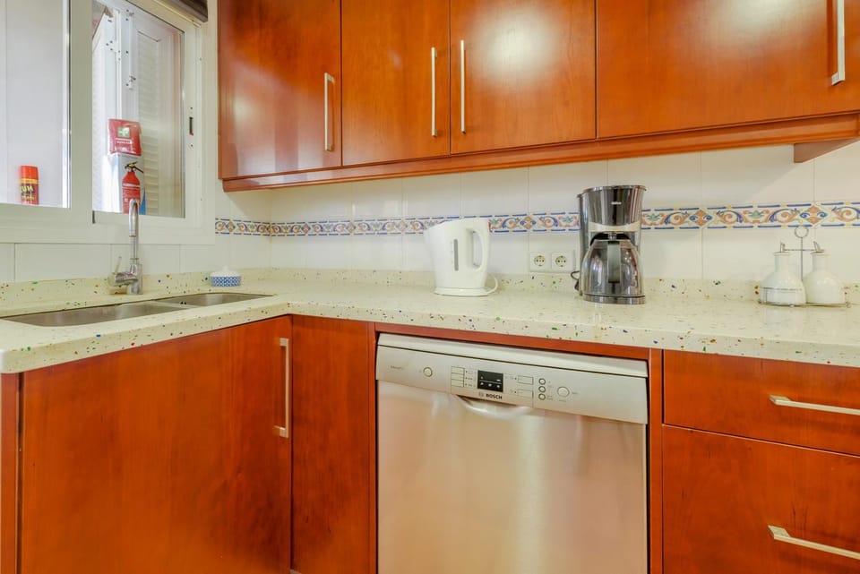 Kitchen or kitchenette, Living room