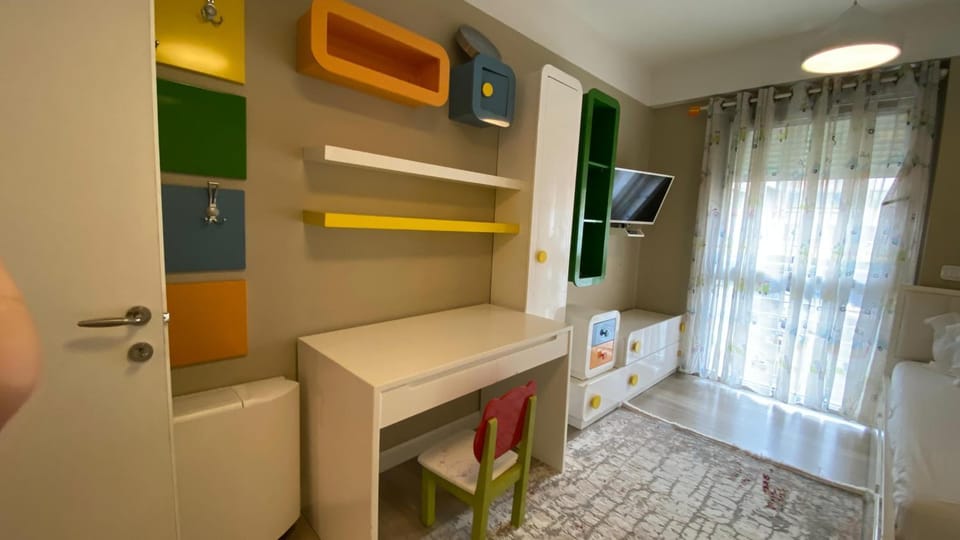 Bathroom, TV and multimedia, wardrobe