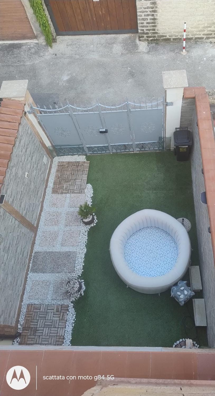 Street view, Inner courtyard view