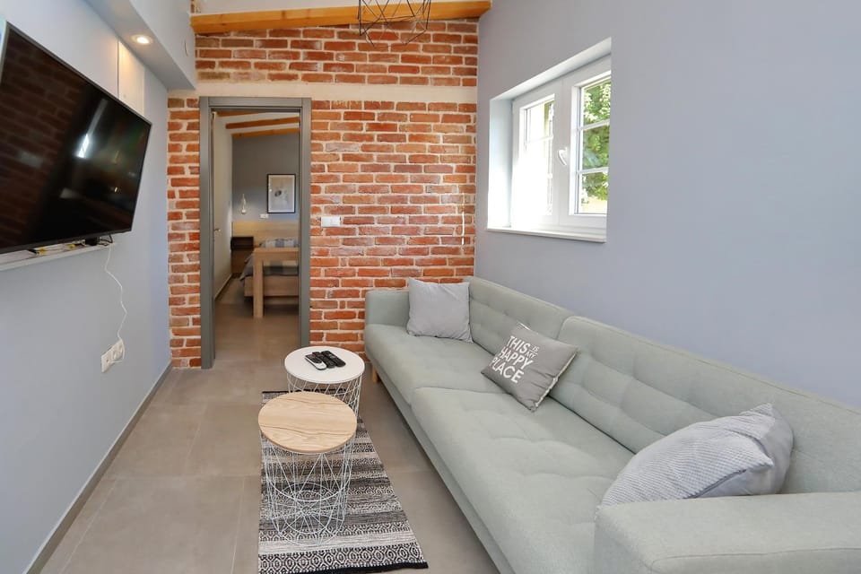 TV and multimedia, Seating area