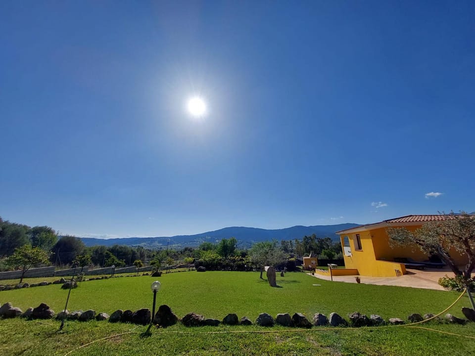 Indipendente con PISCINA USO ESCLUSIVO Internet illimitato House in Sardinia