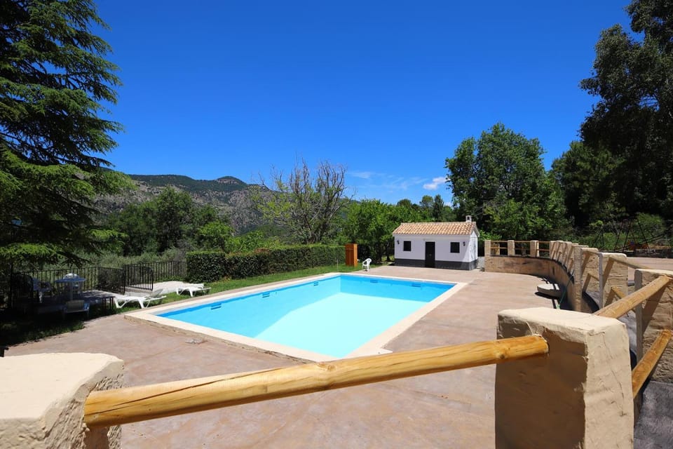 Mountain view, Pool view, Swimming pool