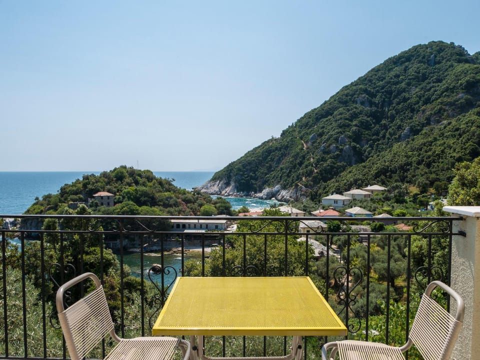 Day, Natural landscape, View (from property/room), Balcony/Terrace, Mountain view, Sea view