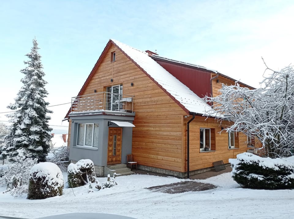 Property building, Winter