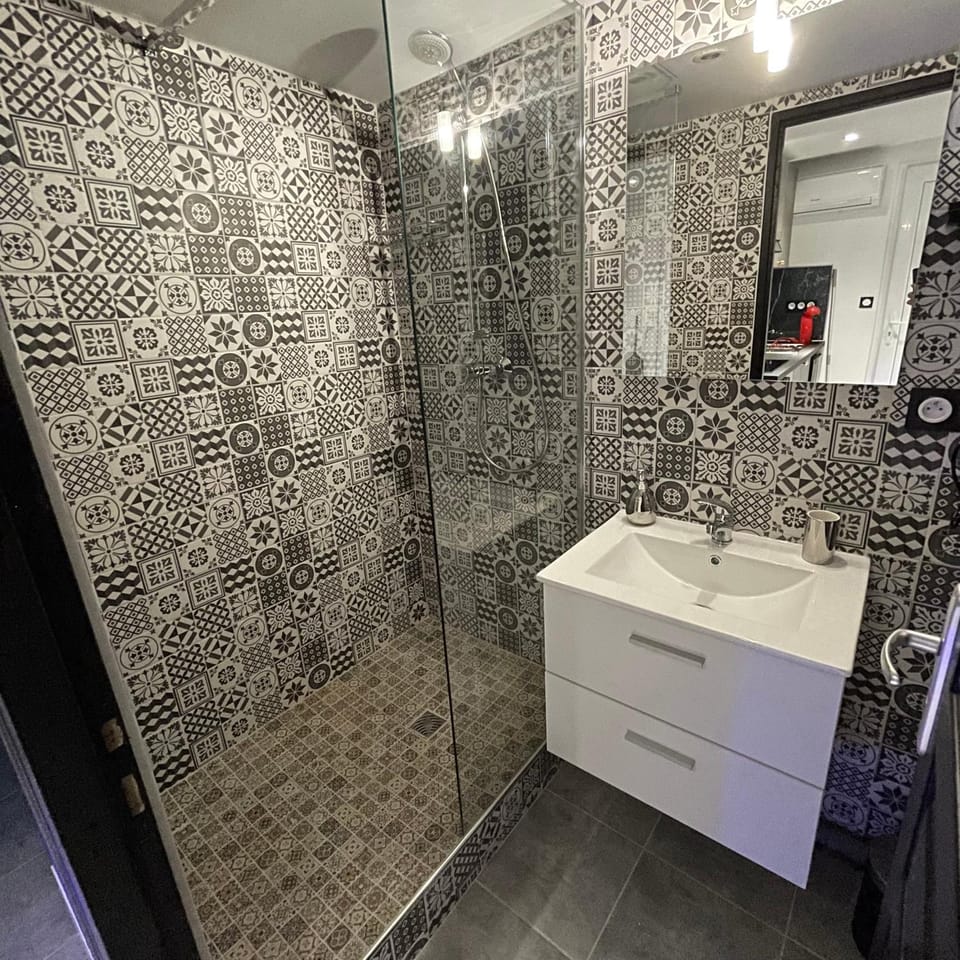 BELLE APPARTEMENT STUDIEUX CENTRE VILLE Apartment in Avignon