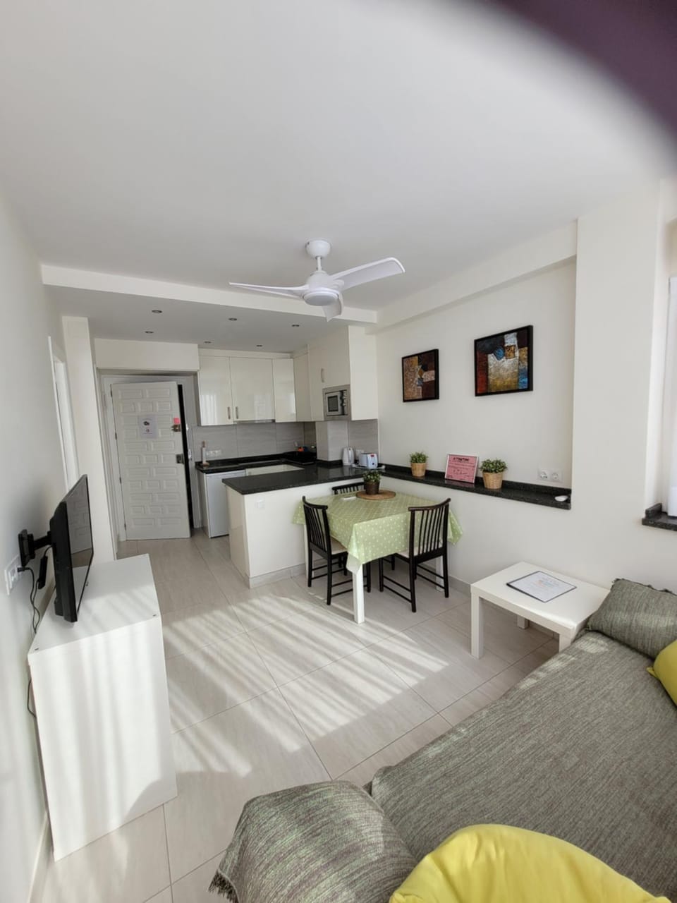 Kitchen or kitchenette, Living room, Photo of the whole room