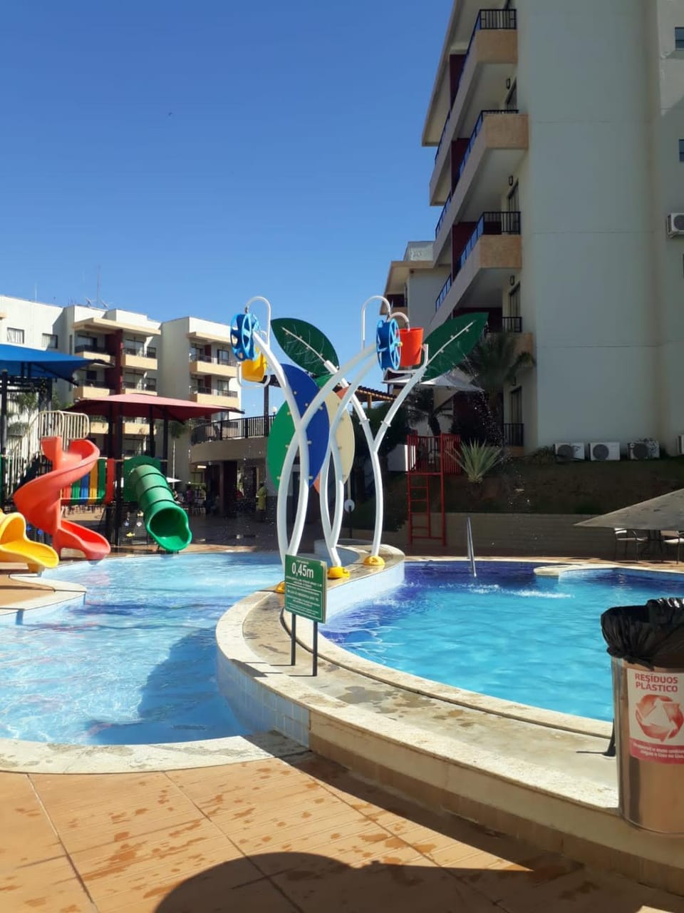 Swimming pool, children