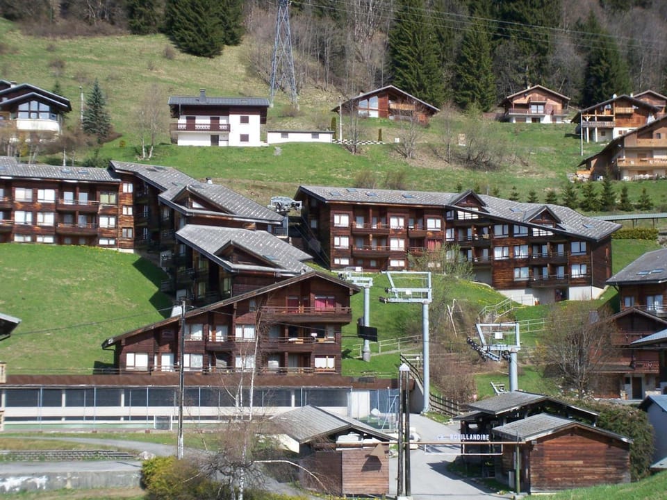 Les Gets - Appartement rénové 3 étoiles, face aux pistes, balcon et parking - FR-1-623-294 Apartment in Les Gets