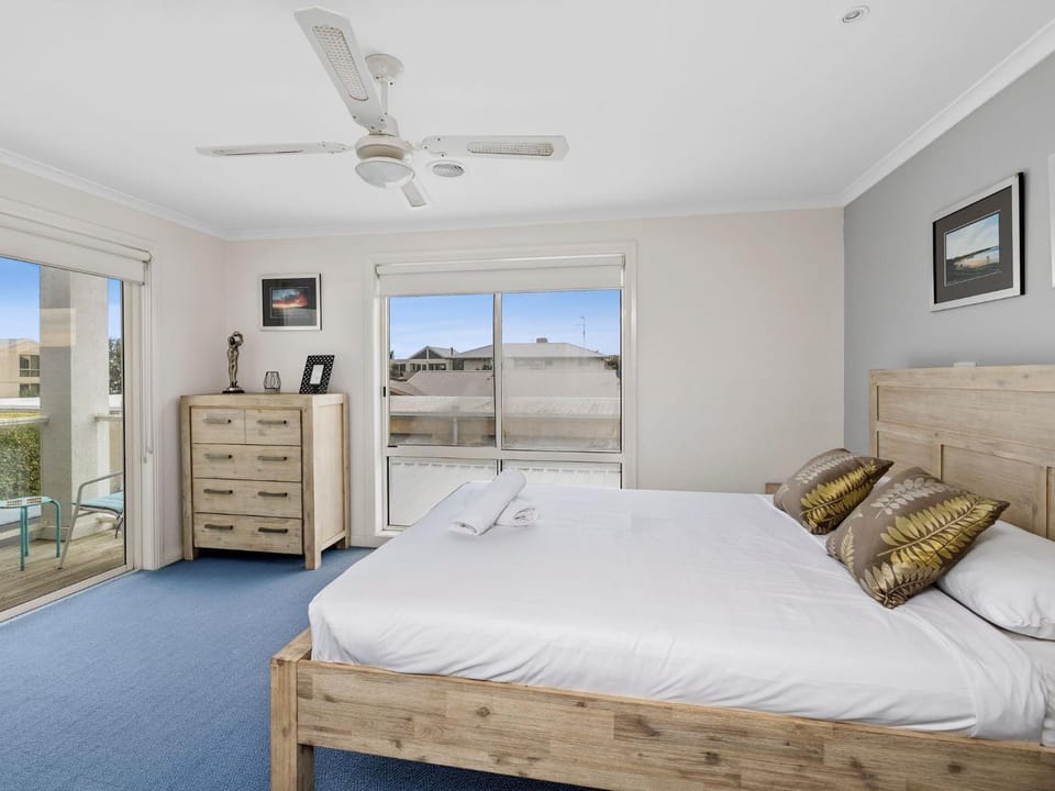 Esplanade Townhouse 4-209 Only 50m to Beach House in Torquay