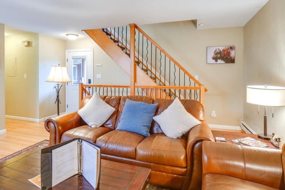 Ski-In Retreat w/ Pool! 2 Blocks to Main St Breck House in Breckenridge