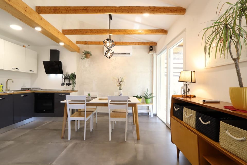 Holiday house "Laurus Garden" with private parking House in Premantura