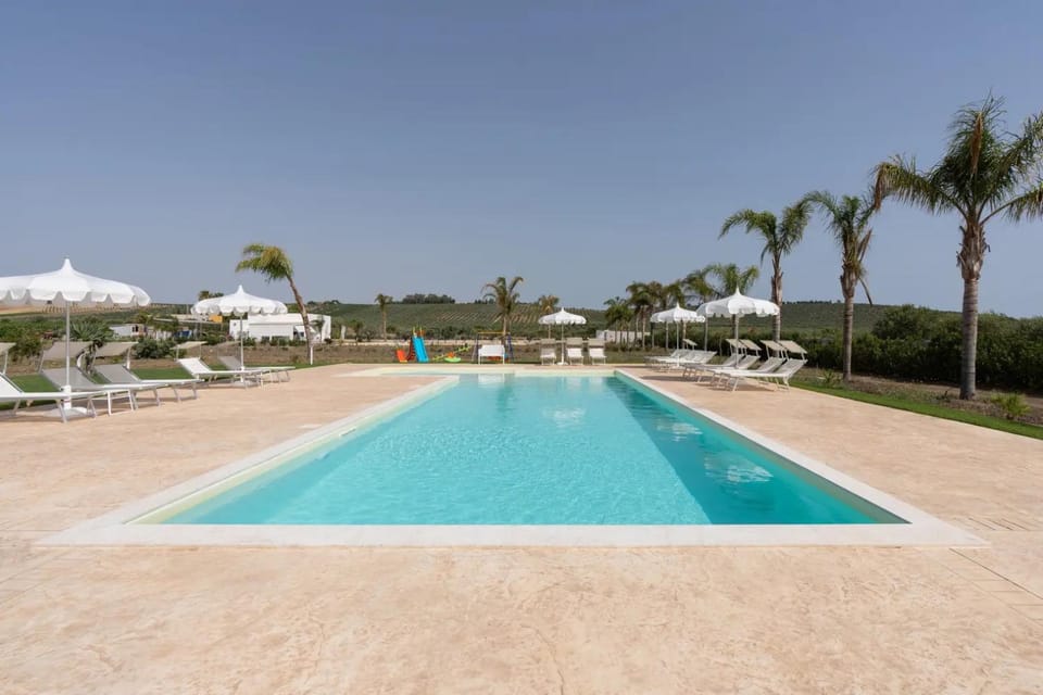 Swimming pool, Swimming pool, sunbed
