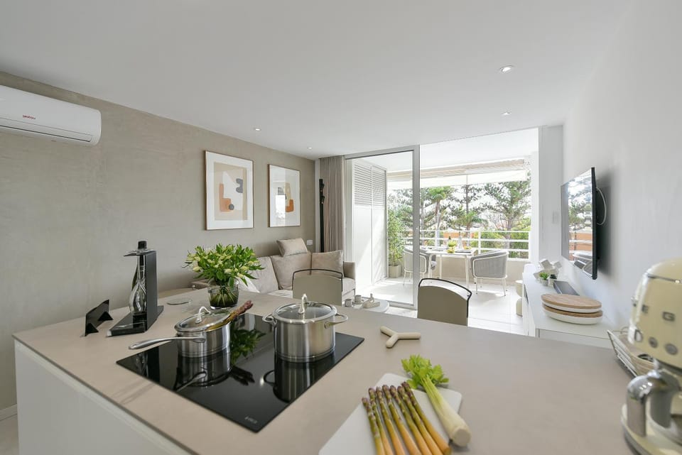 TV and multimedia, Kitchen or kitchenette, Living room