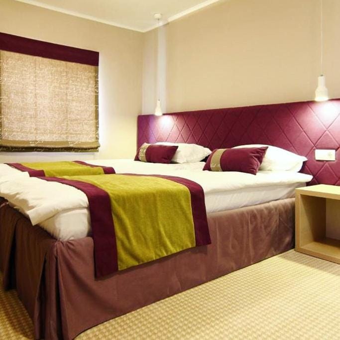 Property building, Bed, Photo of the whole room, Bedroom