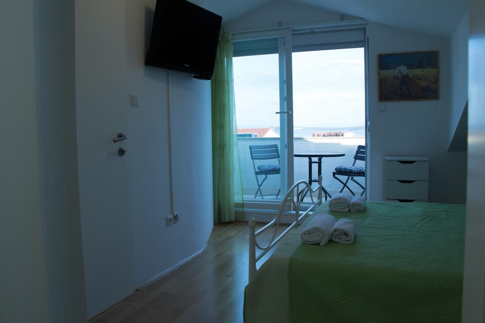 TV and multimedia, Balcony/Terrace, Sea view