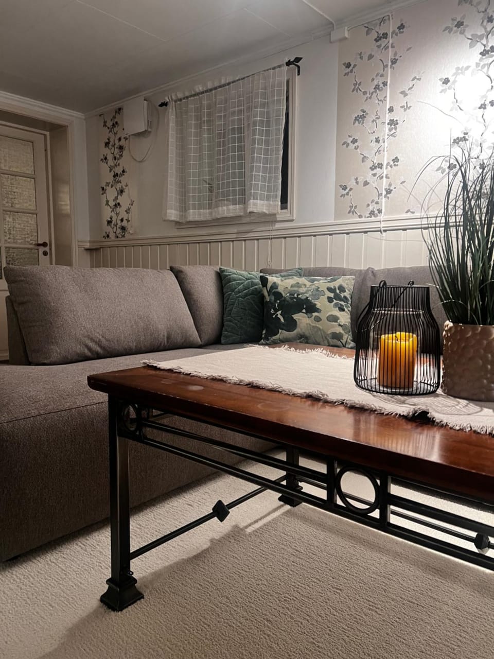 Living room, Decorative detail